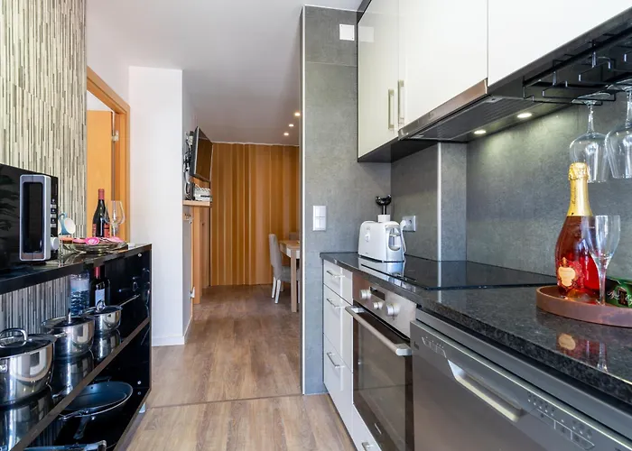 Blue Subvilla 48 * Назаре